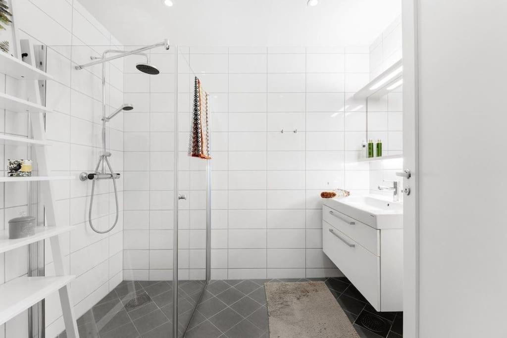 Stor Og Moderne Leilighet I Indre Arna Bergen Gratis Parkering!! Exterior photo